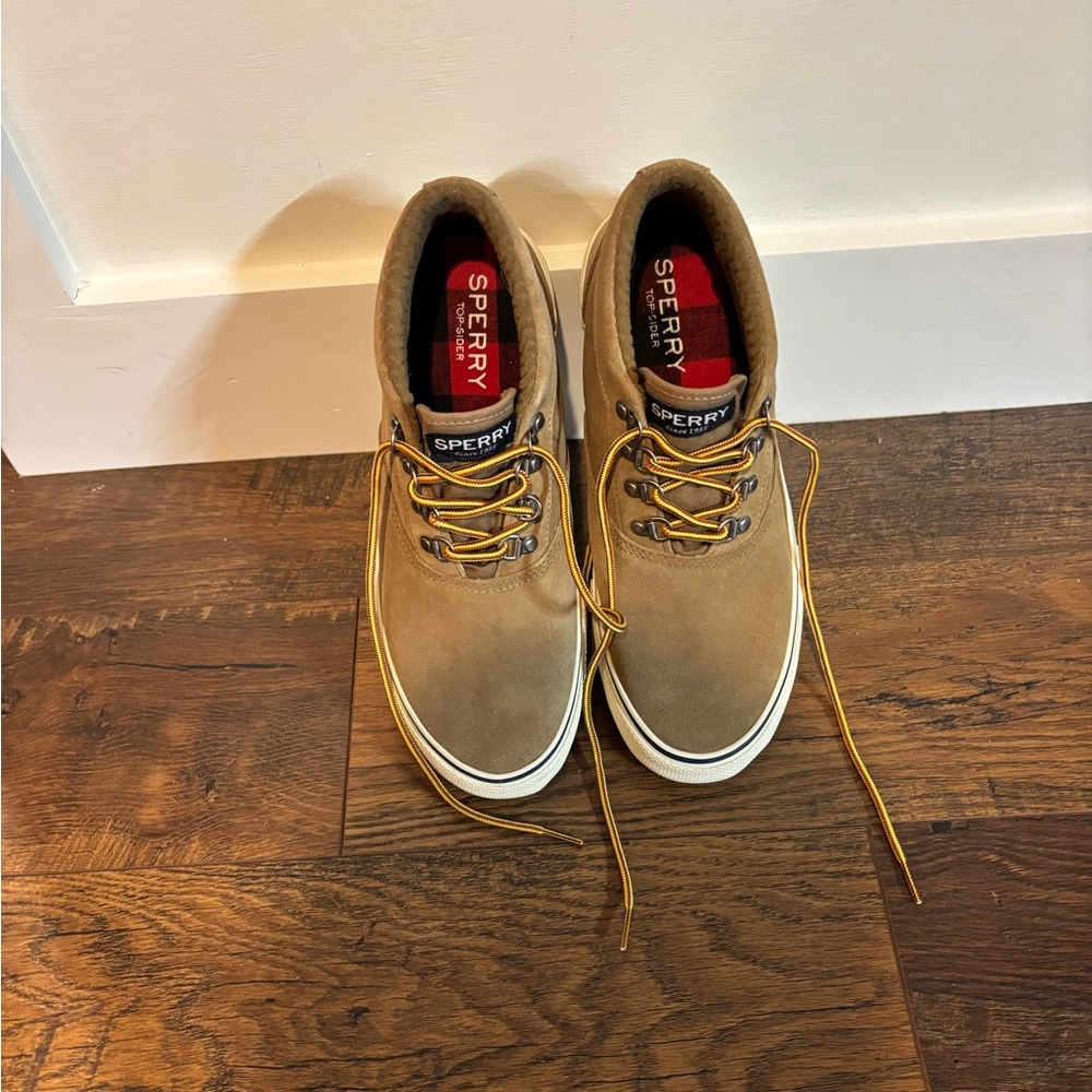 Sperry men’s shoes size 10, excellent condition